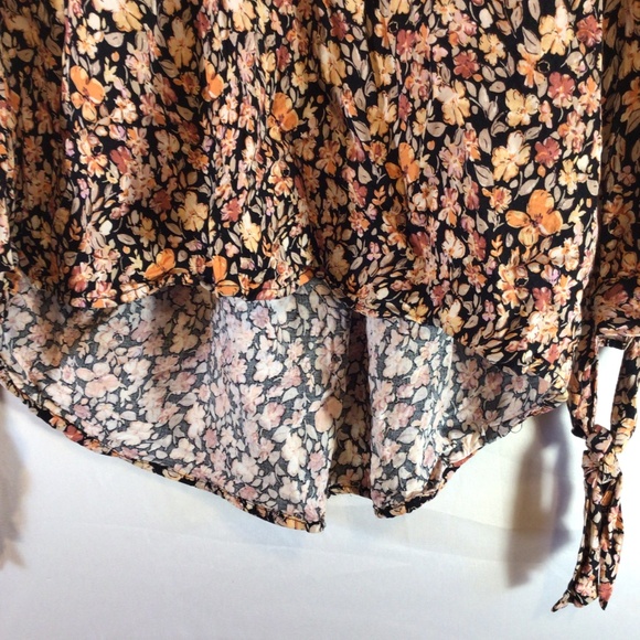 Cynthia Rowley XL Floral Boho Blouse 100% Rayon Peasant Top  Tie Sleeve Work - Picture 5 of 8